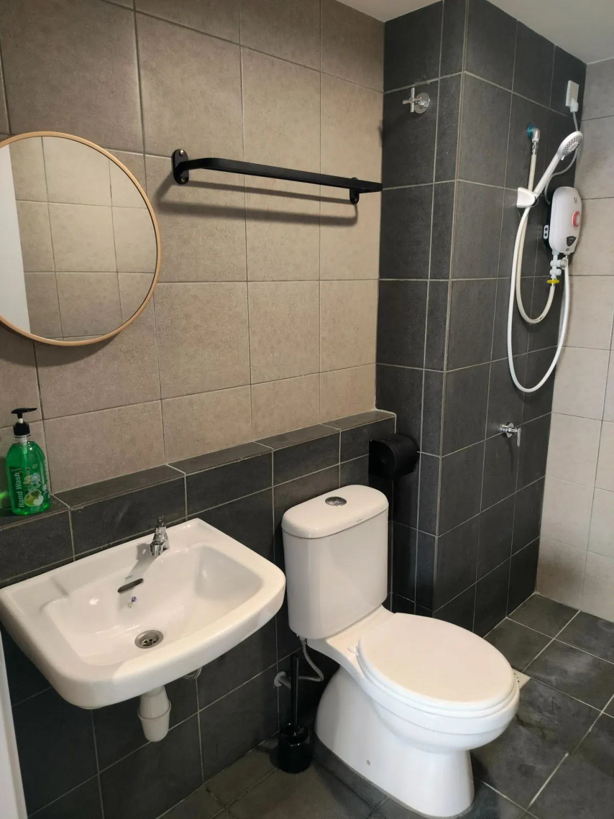 Master Room with Private Bathroom for Rent in Residensi Dutamas Dahlia 2