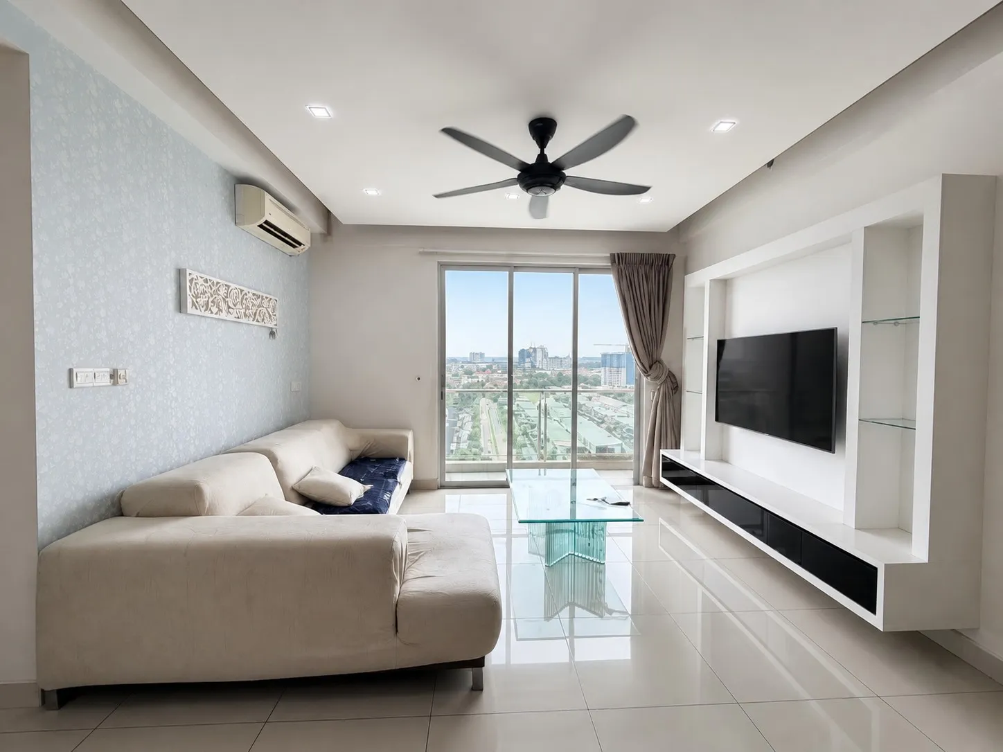 2-Bedroom Condominium at Austin Suites, Mount Austin
